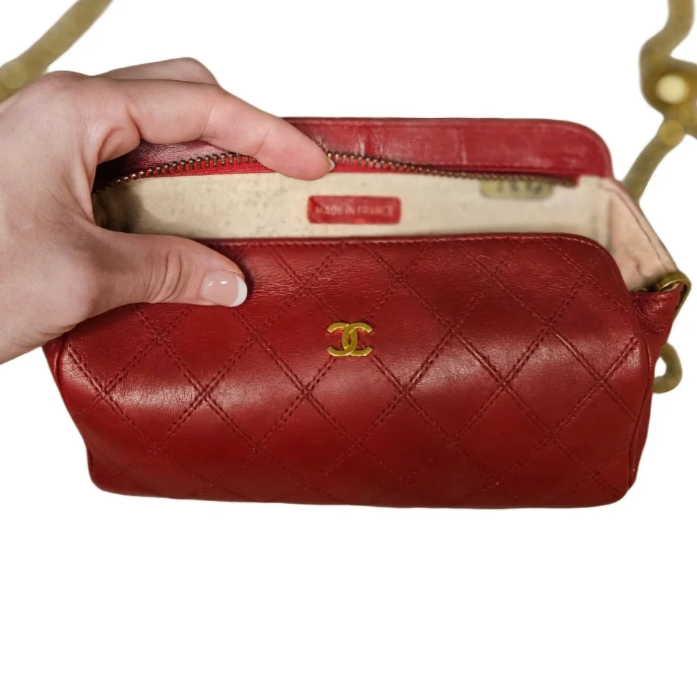 Chanel RARE Authentic lambskin red pouchette bag on ball adjustable chain - Picture 14 of 15